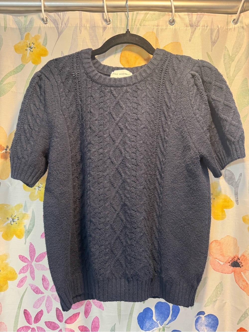 Cable Knit Short-Sleeve Crewneck Sweater - Navy